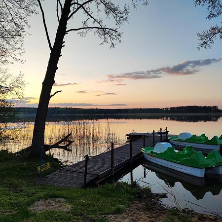 Siedlisko Nr 4A Nad Jeziorem Skarlinskim, Jezioro, Mazury, Domki Letniskowe Kurzetnik Esterno foto